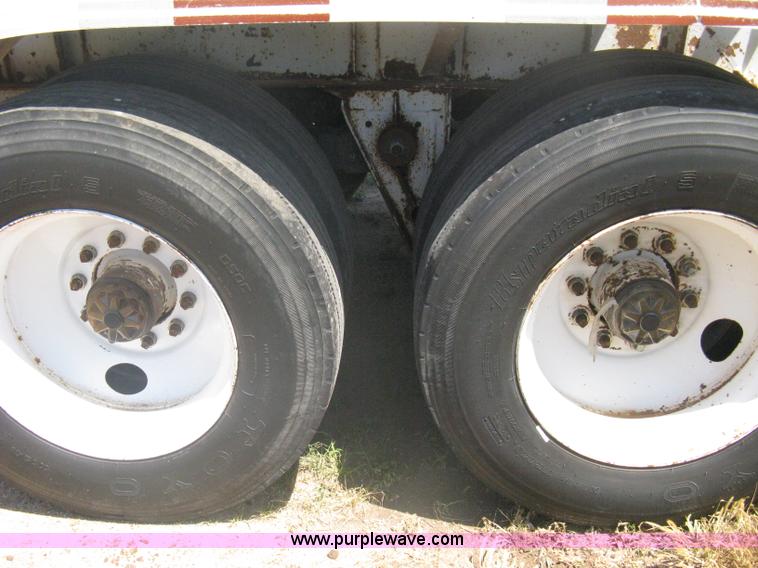 image for item A6392 1992 Fruehauf 42' aluminum tanker trailer