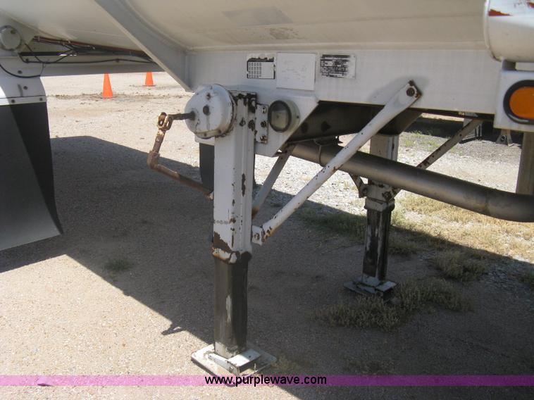 image for item A6392 1992 Fruehauf 42' aluminum tanker trailer