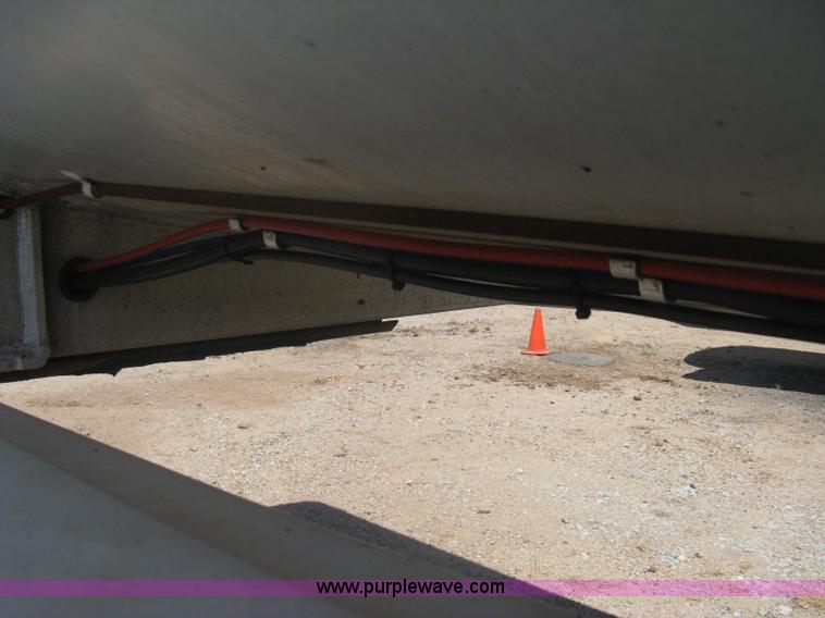 image for item A6392 1992 Fruehauf 42' aluminum tanker trailer