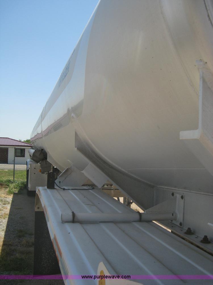 image for item A6392 1992 Fruehauf 42' aluminum tanker trailer