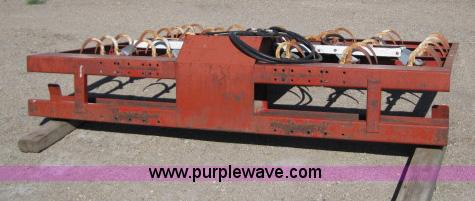 image for item B1316 Hoelsher 180 bale grapple