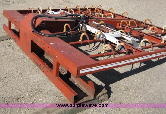 image for item B1316 Hoelsher 180 bale grapple