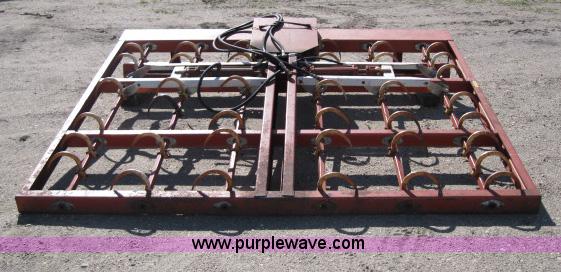 image for item B1316 Hoelsher 180 bale grapple