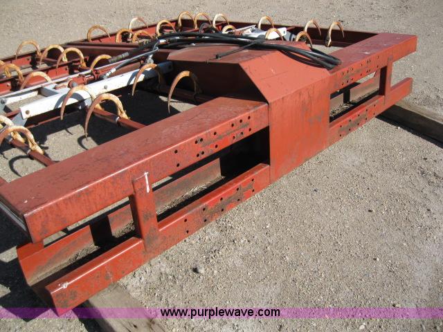 image for item B1316 Hoelsher 180 bale grapple