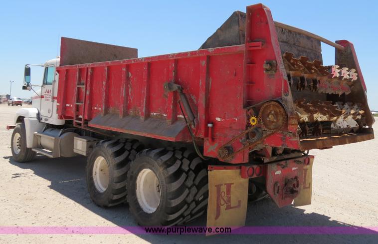 image for item B2355 1997 Freightliner FLD manure spreader semi truck
