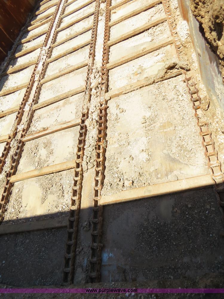 image for item B2355 1997 Freightliner FLD manure spreader semi truck