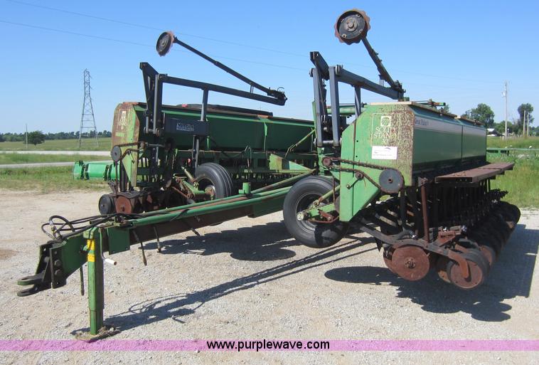 image for item D5525 Great Plains Solid Stand 30 grain drill