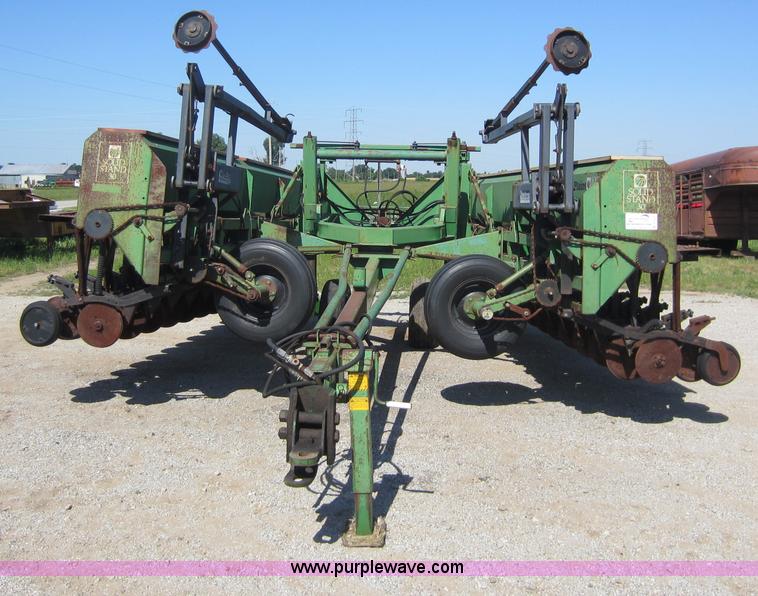 image for item D5525 Great Plains Solid Stand 30 grain drill