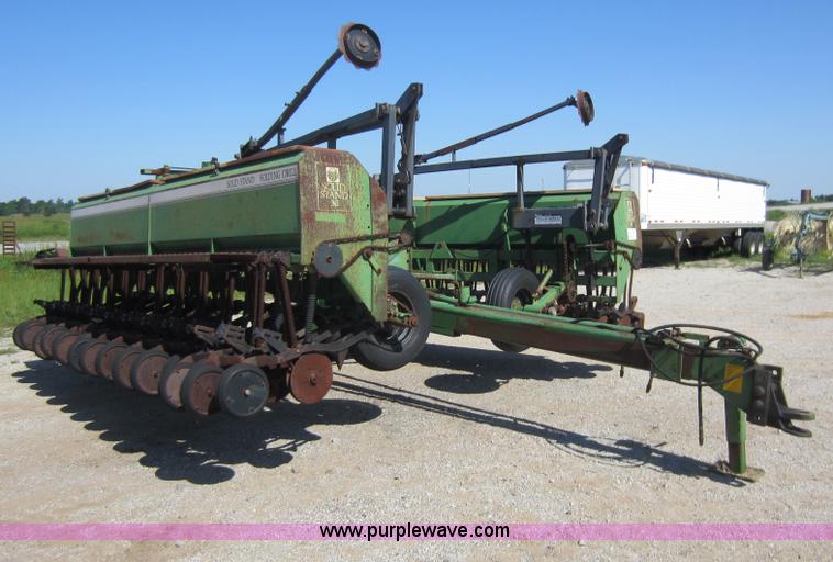 image for item D5525 Great Plains Solid Stand 30 grain drill