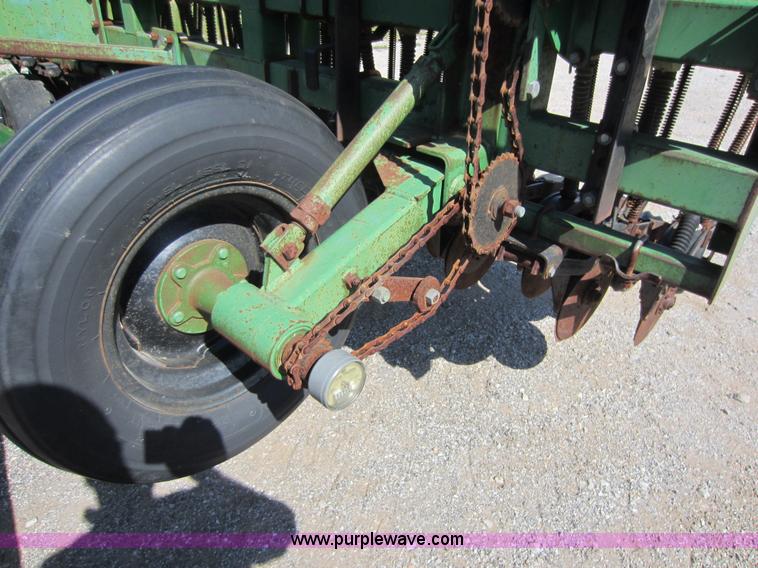 image for item D5525 Great Plains Solid Stand 30 grain drill