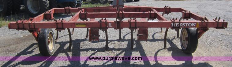 image for item D5526 Hesston 2310 chisel plow
