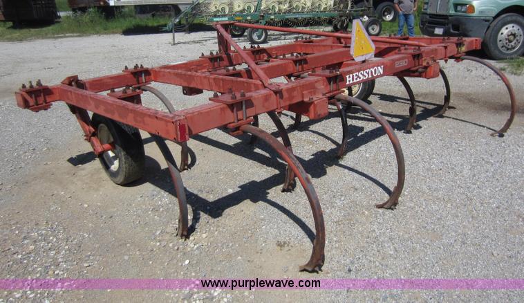 image for item D5526 Hesston 2310 chisel plow