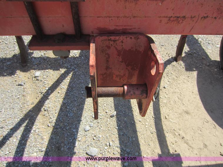 image for item D5526 Hesston 2310 chisel plow