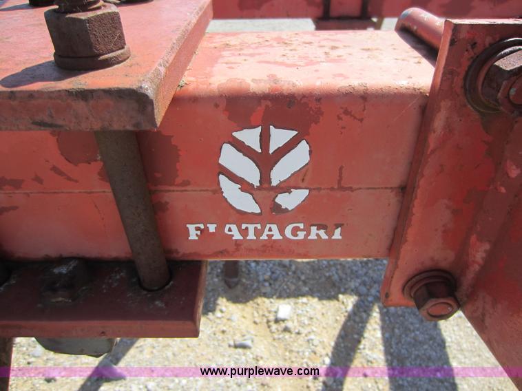 image for item D5526 Hesston 2310 chisel plow