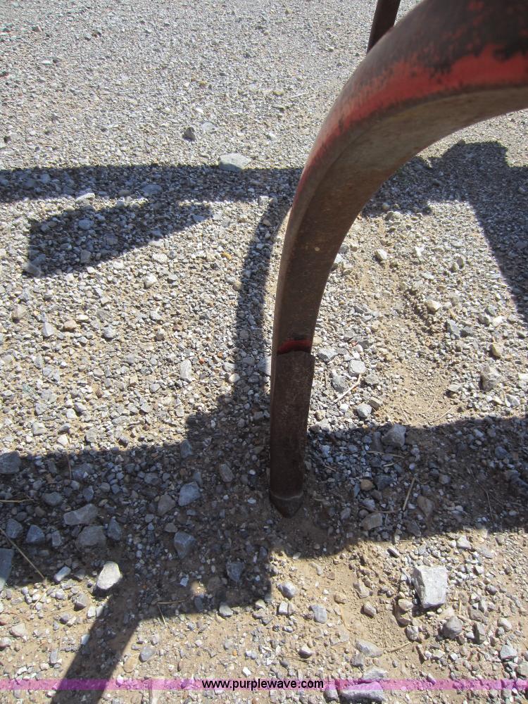 image for item D5526 Hesston 2310 chisel plow