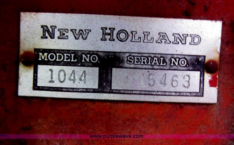 image for item D5561 New Holland 1044 stack wagon