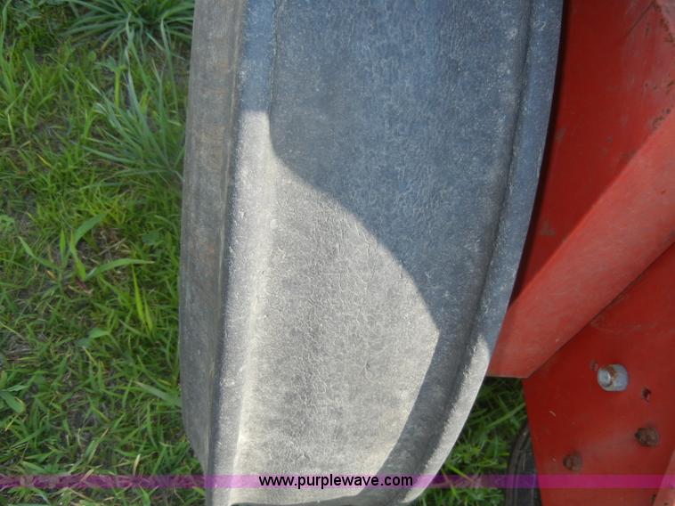 image for item N9761 International 5100 Soybean Special drill