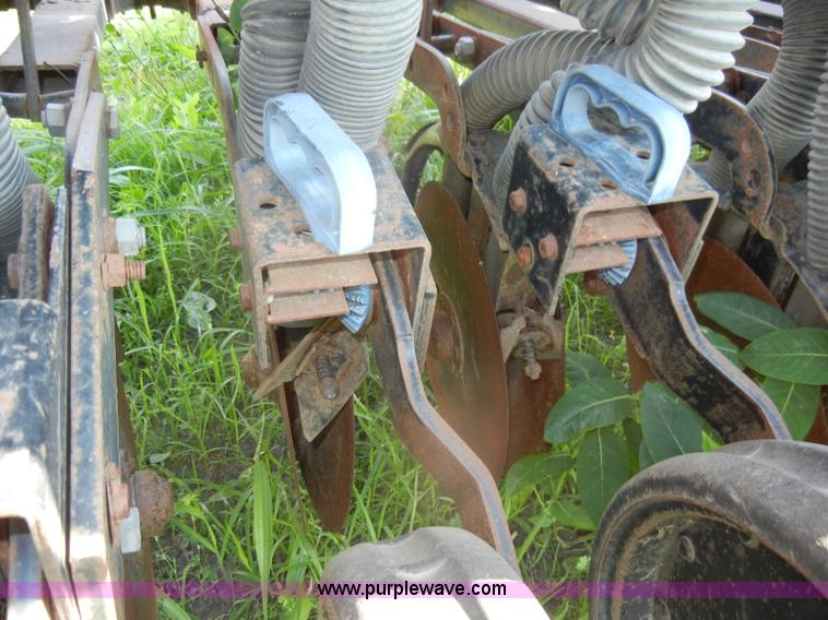 image for item N9761 International 5100 Soybean Special drill