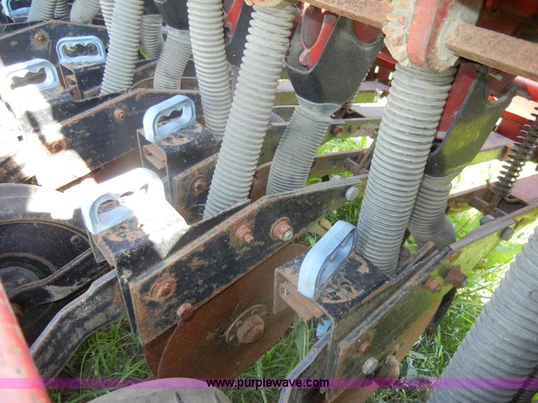 image for item N9761 International 5100 Soybean Special drill