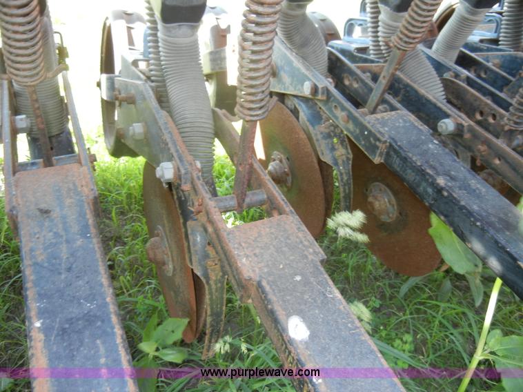 image for item N9761 International 5100 Soybean Special drill