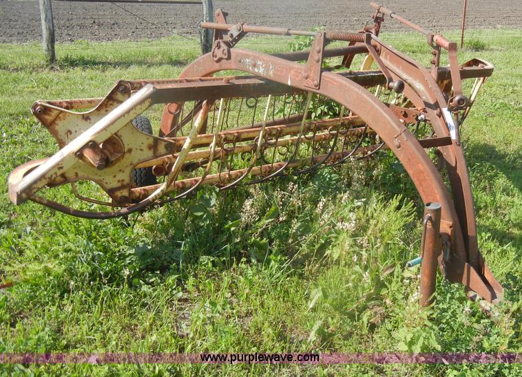 image for item N9763 New Holland 56 side rake