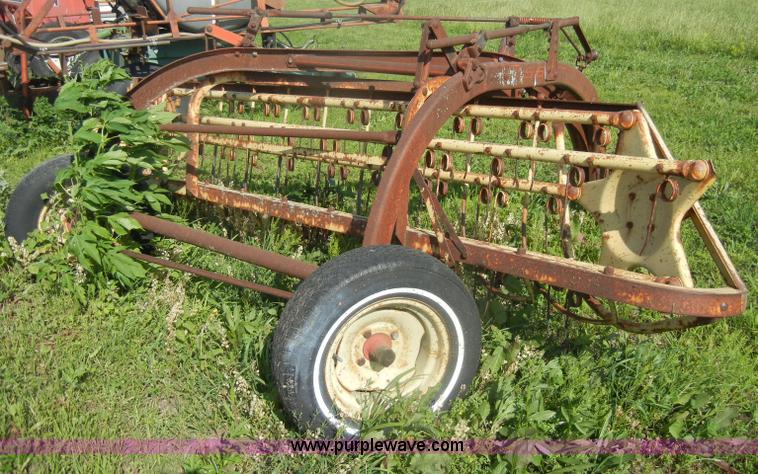 image for item N9763 New Holland 56 side rake