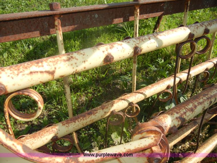 image for item N9763 New Holland 56 side rake