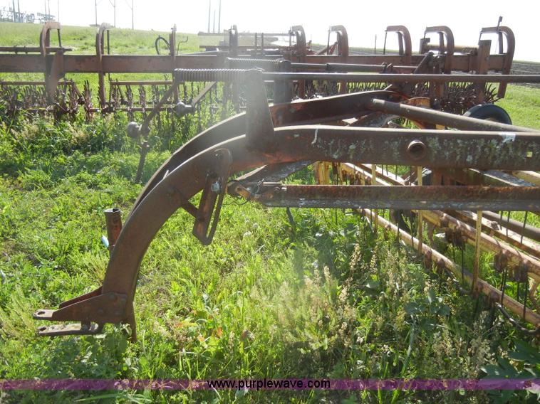 image for item N9763 New Holland 56 side rake