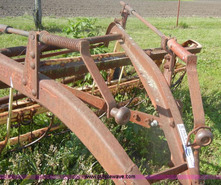 image for item N9763 New Holland 56 side rake