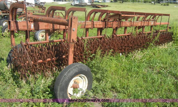 image for item N9764 International 300 20' rotary hoe