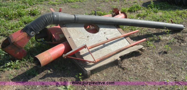 image for item N9768 Truck mount auger