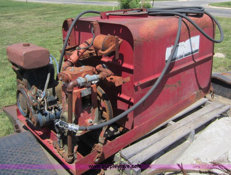 image for item V9086 John Bean R2020 sprayer