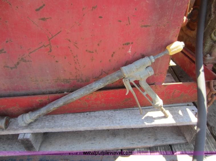 image for item V9086 John Bean R2020 sprayer