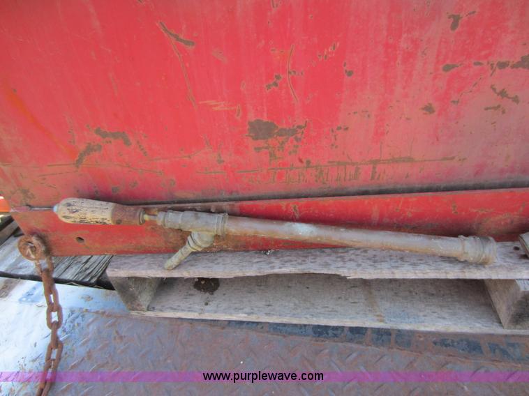 image for item V9086 John Bean R2020 sprayer