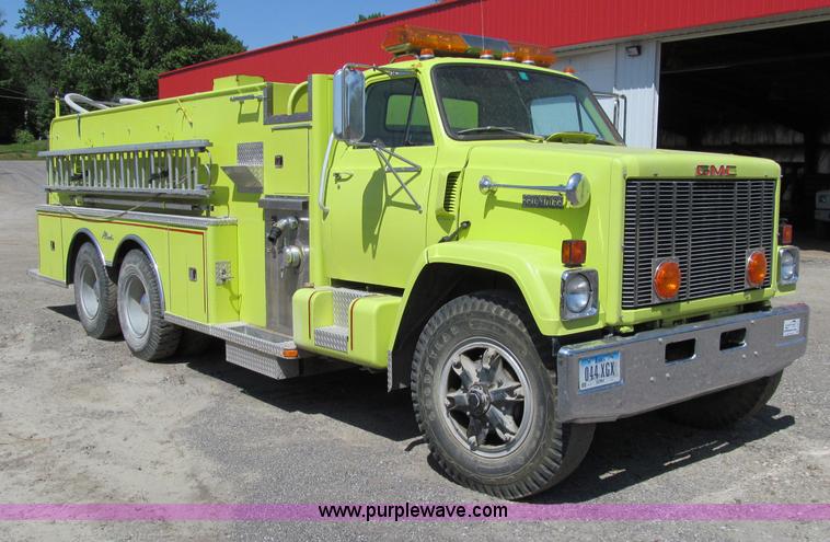 image for item A8314 1982 GMC Brigadier pumper tanker truck