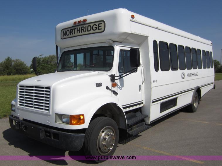 image for item B1266 1999 Coach Navistar International 3400 bus