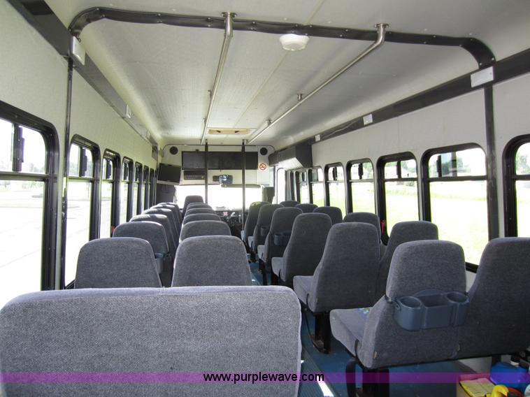 image for item B1266 1999 Coach Navistar International 3400 bus