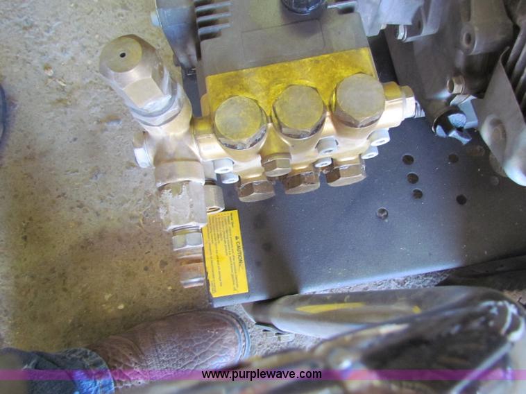 image for item B1311 Korcher pressure washer