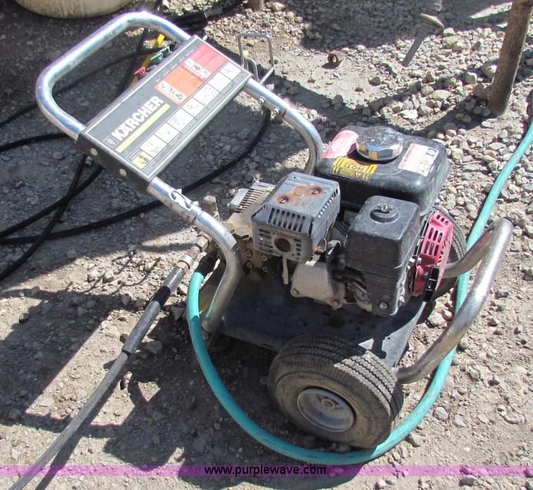 image for item B1312 Korcher pressure washer