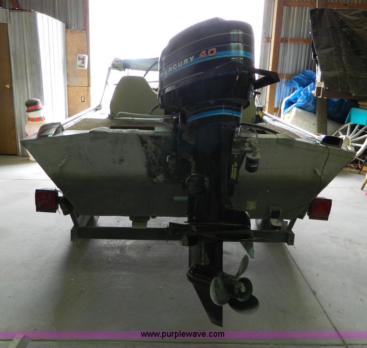 image for item B3682 Bass Tracker III 16' aluminum boat