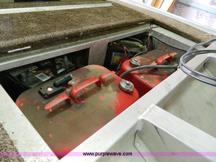 image for item B3682 Bass Tracker III 16' aluminum boat