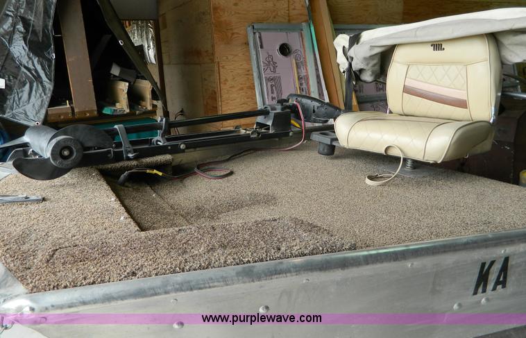 image for item B3682 Bass Tracker III 16' aluminum boat