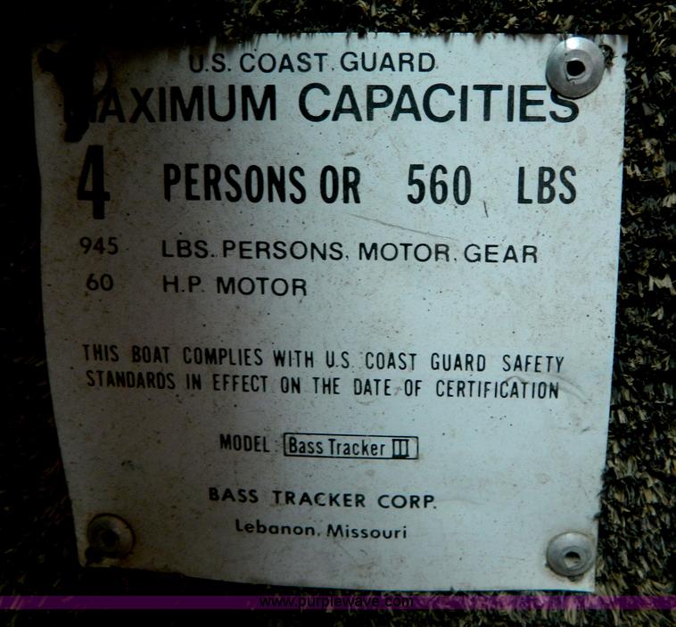 image for item B3682 Bass Tracker III 16' aluminum boat