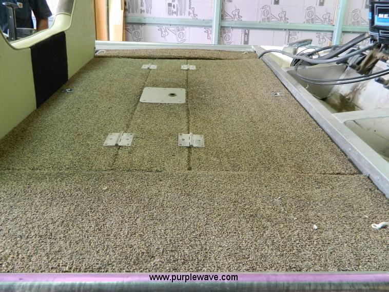 image for item B3682 Bass Tracker III 16' aluminum boat