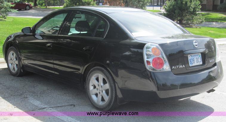 image for item B5148 2004 Nissan Altima