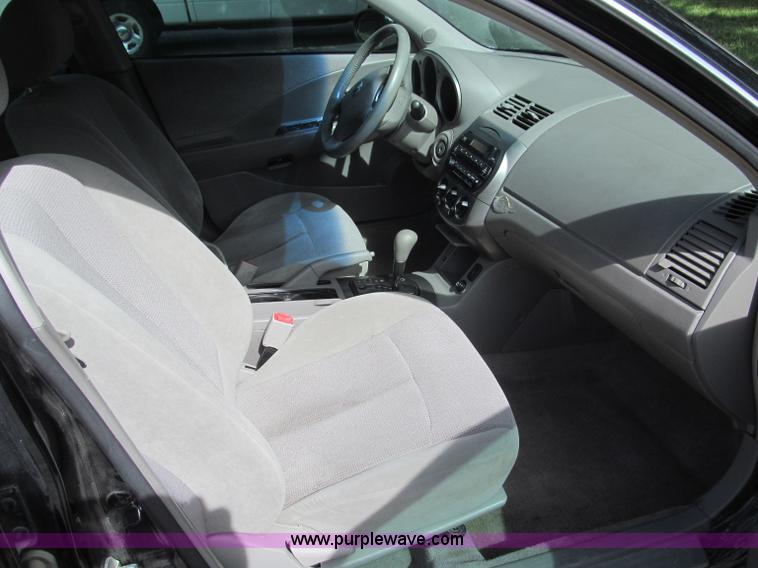 image for item B5148 2004 Nissan Altima