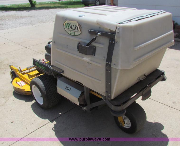 image for item B7273 2005 Walker lawn mower