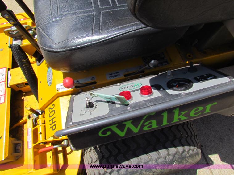 image for item B7273 2005 Walker lawn mower
