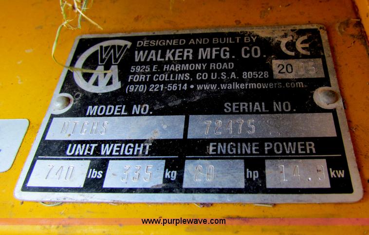image for item B7273 2005 Walker lawn mower