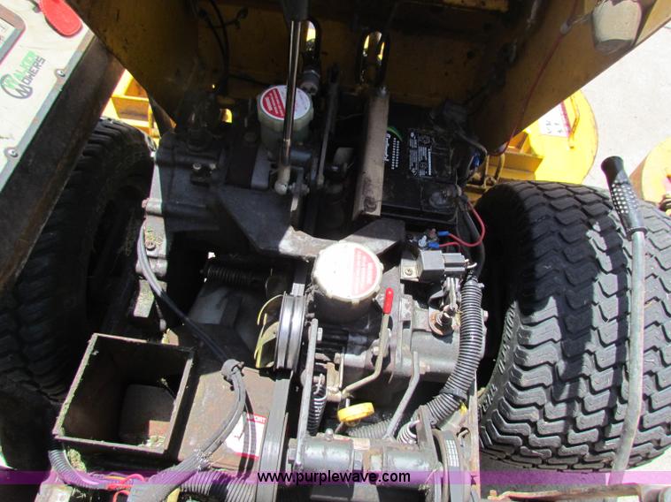 image for item B7274 1998 Walker lawn mower